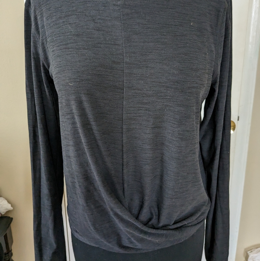Women's Old Navy Active long sleeve top